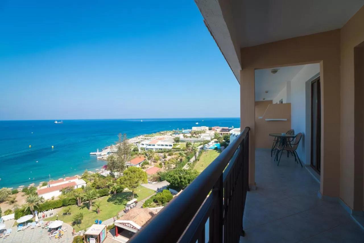Helea Lifestyle Beach Resort Kallithéa Esterno foto View from a balcony