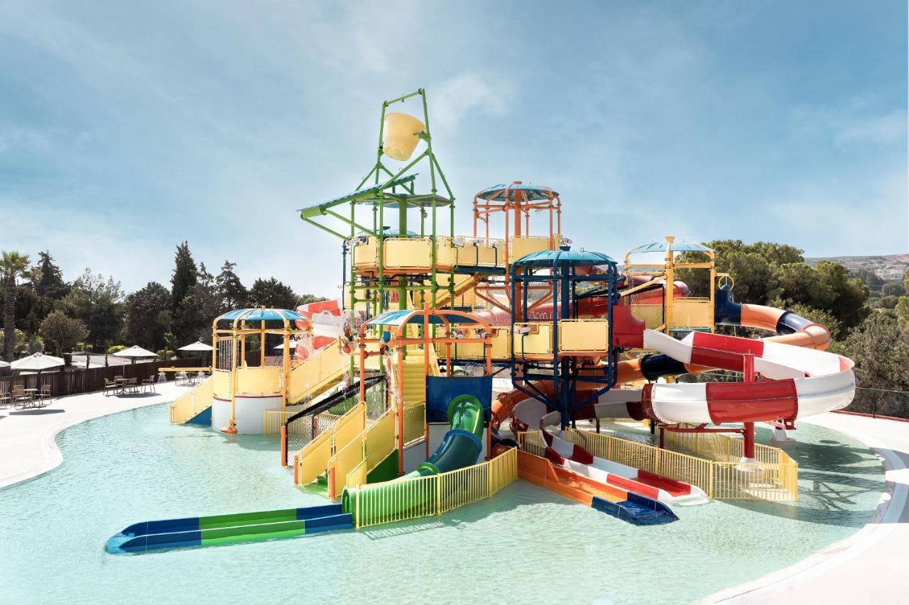 Helea Lifestyle Beach Resort Kallithéa Esterno foto The water park
