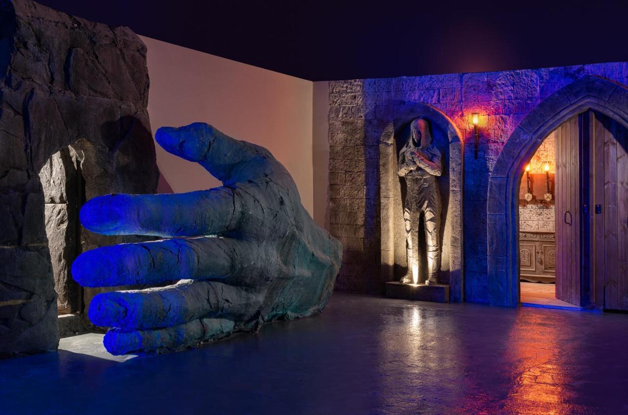 Helea Lifestyle Beach Resort Kallithéa Esterno foto The Giant's Hand